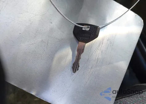 1999 Jeep Cherokee Classic/Sport z USA, uszkodzony, nr VIN 1J4FF68S8XL662722